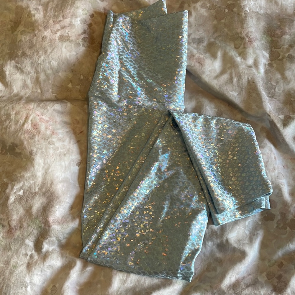 COPY - Emily Hsu- silver mermaid leggings.
